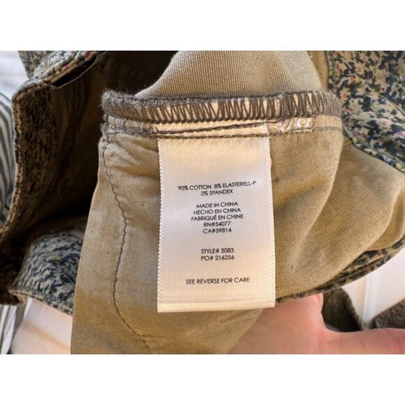 Cabi Abstract Floral Artsy Print Skinny Jeans Sz 2 EUC Mid-Rise Stretch, Soft - Picture 7 of 12